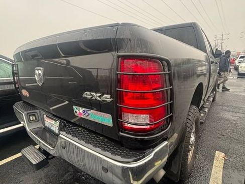 Used 2014 RAM 2500 Tradesman w/ Chrome Appearance Group image 7