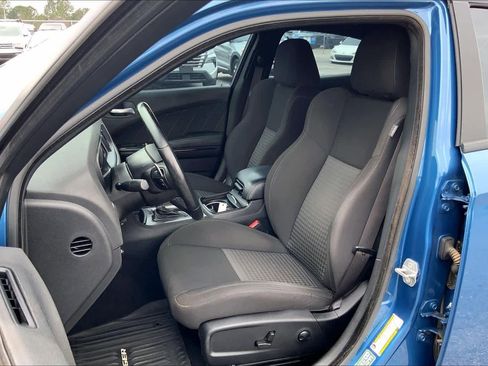 Used 2022 Dodge Charger R/T w/ Blacktop Package image 8