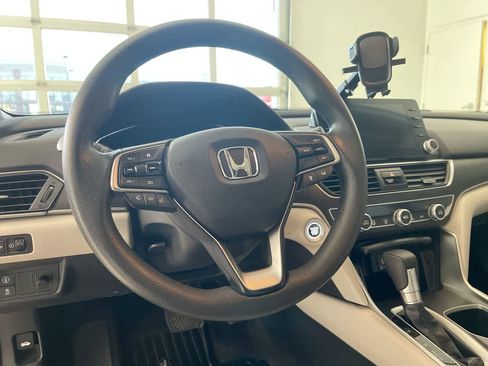 Used 2018 Honda Accord EX image 14