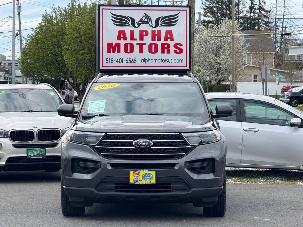 Used 2020 Ford Explorer XLT w/ Comfort Package AWD/4WD image 2