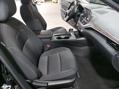 Certified 2025 Nissan Altima 2.5 SV image 10