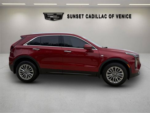 Certified 2024 Cadillac XT4 Premium Luxury FWD image 2