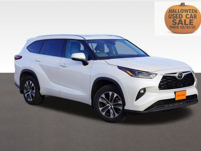 Used 2021 Toyota Highlander XLE