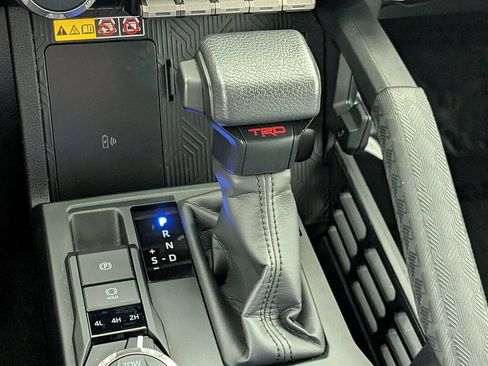 Used 2025 Toyota 4Runner TRD Off-Road AWD/4WD image 17