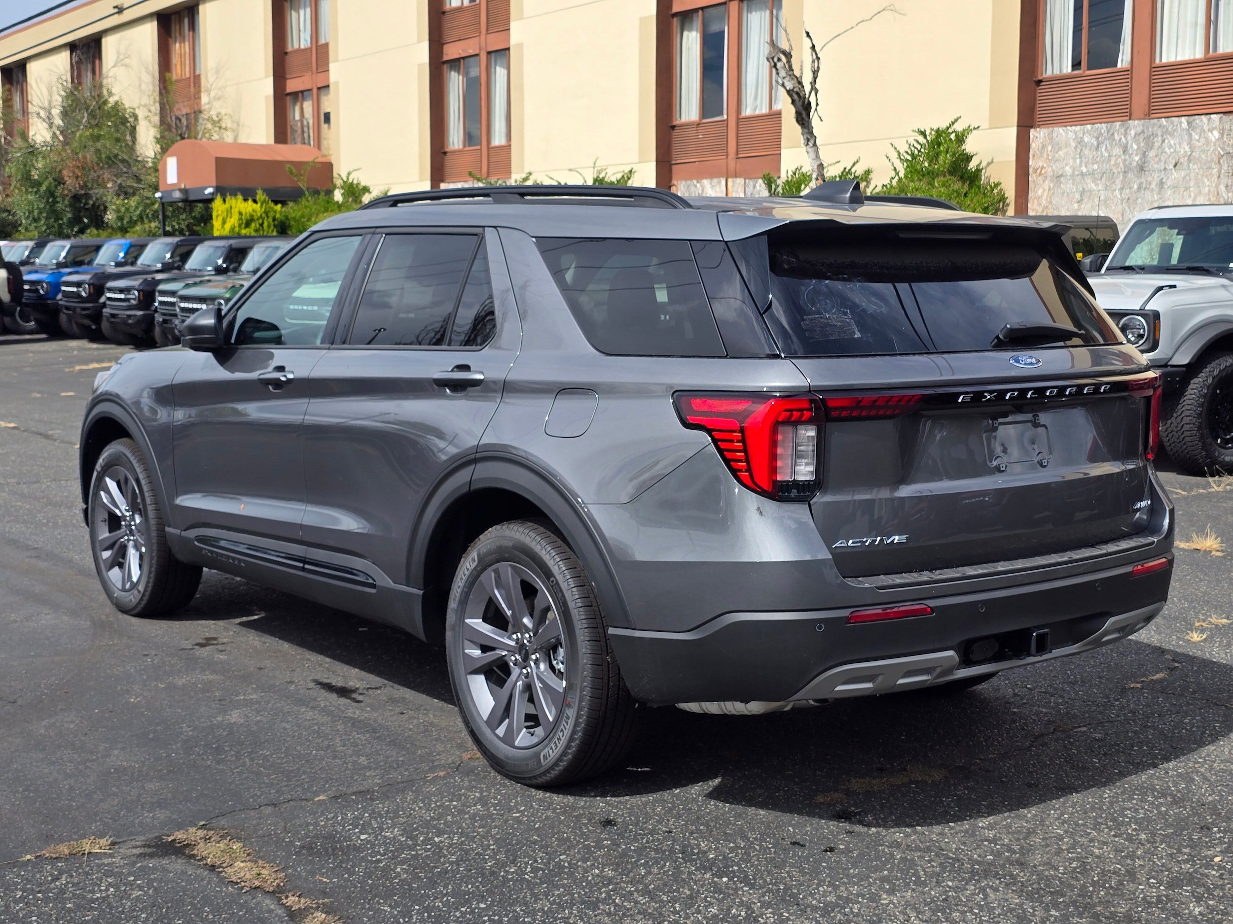 New 2026 Ford Explorer Active w/ Active Comfort Package AWD/4WD image 7