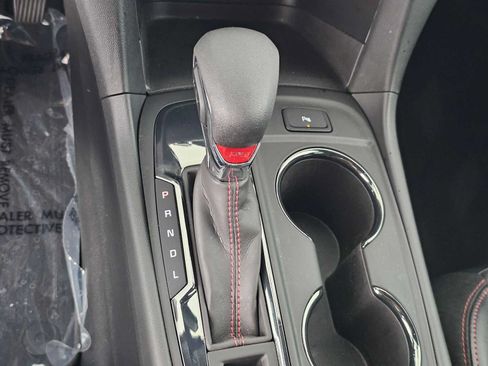 Used 2024 Chevrolet Equinox RS w/ RS Leather Package FWD image 32