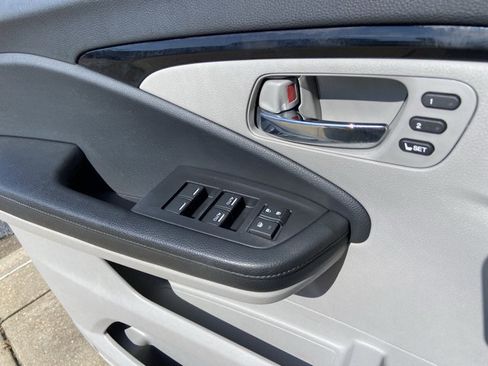 Used 2018 Honda Pilot Touring image 53