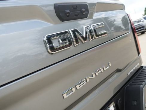 Used 2024 GMC Sierra 2500 Denali Ultimate AWD/4WD image 12