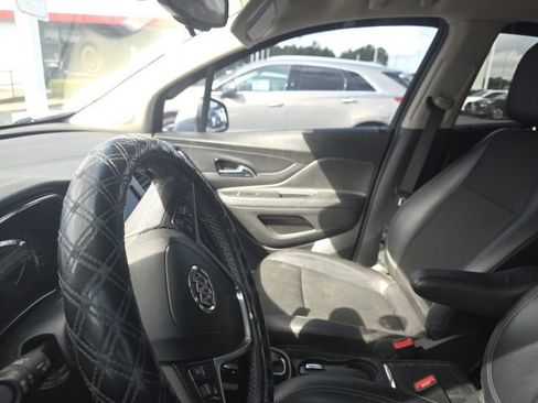 Used 2022 Buick Encore Preferred w/ Safety Package FWD image 13