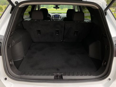 Used 2024 Chevrolet Equinox LT FWD image 29