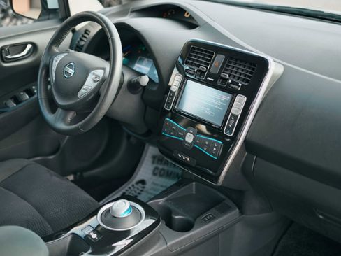 Used 2015 Nissan Leaf SV w/ LED & Quick Charge Package image 19