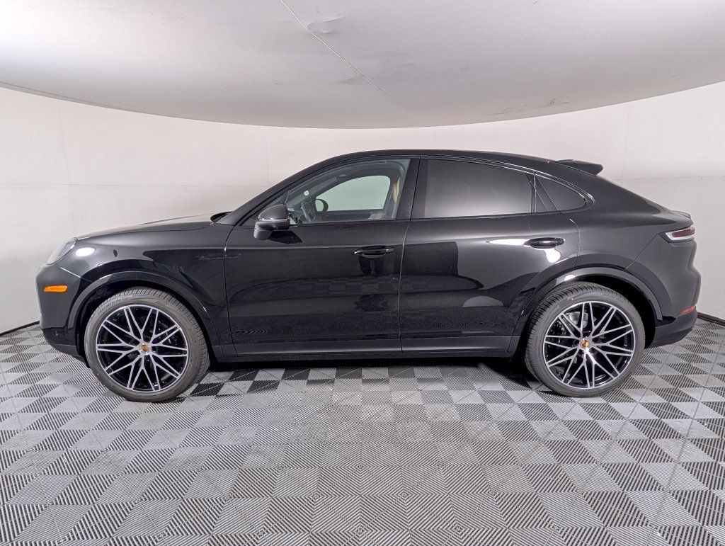 New 2026 Porsche Cayenne Coupe AWD/4WD image 2
