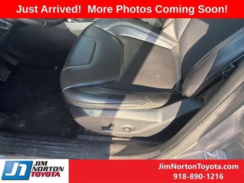 Used 2019 Jeep Cherokee Latitude Plus AWD/4WD image 7