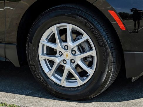 Used 2022 Chevrolet Equinox LS image 56