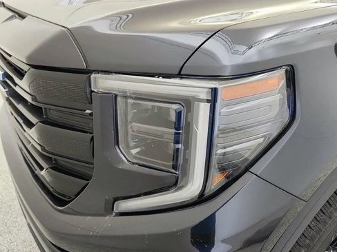 Used 2023 GMC Sierra 1500 Elevation AWD/4WD image 33