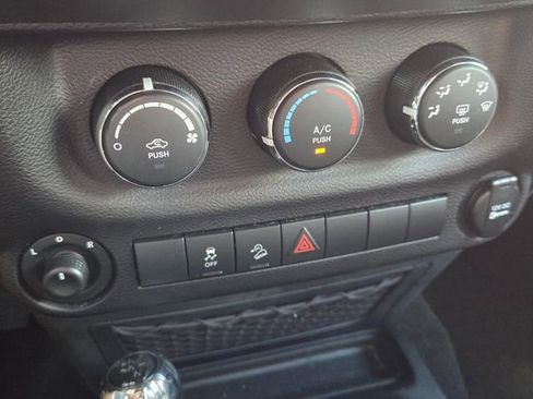 Certified 2018 Jeep Wrangler Unlimited Sport S image 18