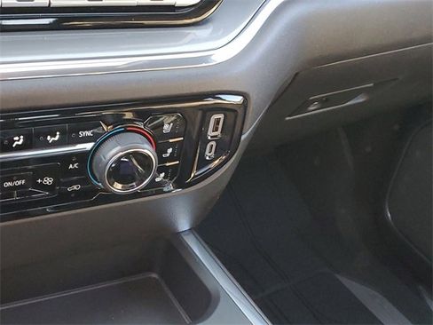 Used 2025 Chevrolet Silverado 1500 High Country image 19