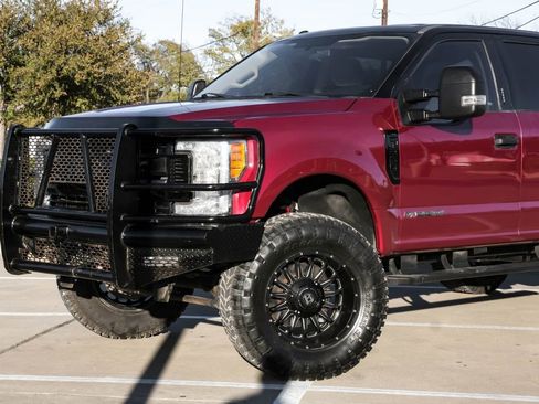 Used 2017 Ford F250 XLT w/ XLT Value Package image 5