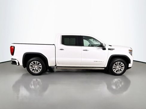 Used 2022 GMC Sierra 1500 Denali w/ Denali Carbonpro Edition AWD/4WD image 9