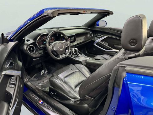 Used 2017 Chevrolet Camaro LT RWD image 46