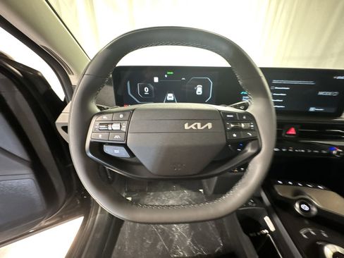 New 2025 Kia EV6 Wind image 20