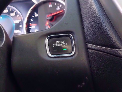 Used 2017 GMC Acadia Denali w/ Technology Package AWD/4WD image 23