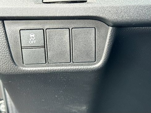 Used 2025 Honda CR-V EX image 9