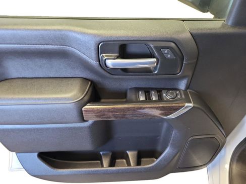 Used 2021 GMC Sierra 2500 SLE w/ SLE Value Package; image 9