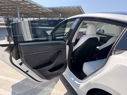 Used 2021 Tesla Model 3 Performance AWD/4WD image 24