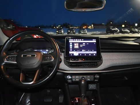 Used 2022 Jeep Compass Latitude w/ Sun and Sound Group image 36