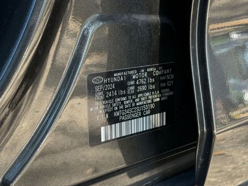 Used 2025 Genesis G70 2.5T image 22