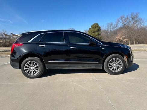 Used 2017 Cadillac XT5 Luxury w/ Driver Awareness Package image 5