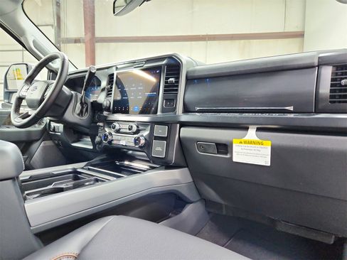 New 2026 Ford F250 Lariat w/ Lariat Ultimate Package image 46