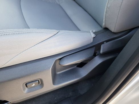 Certified 2025 Toyota Tacoma SR5 image 15