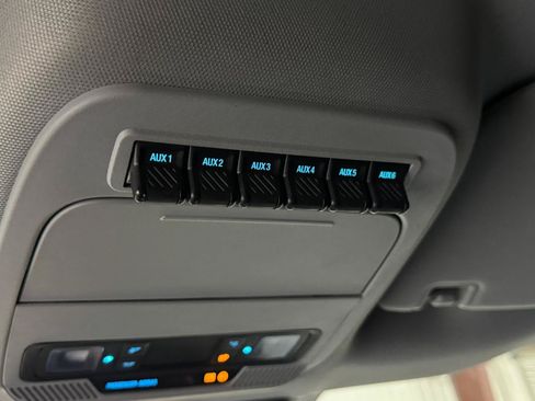Used 2024 Ford F250 XLT AWD/4WD image 32