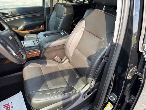 Used 2017 Chevrolet Suburban Premier AWD/4WD image 15