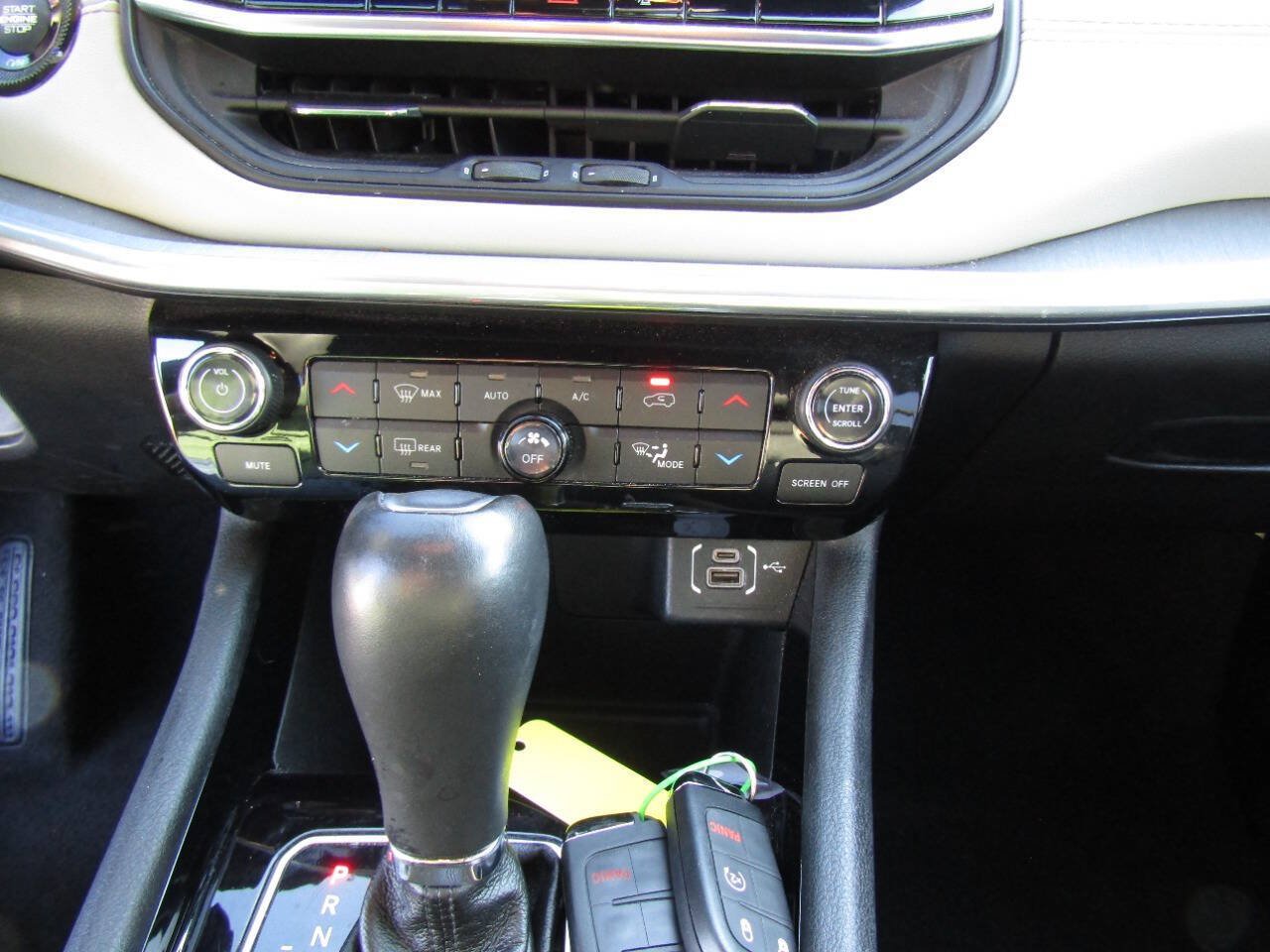 Used 2024 Jeep Compass Limited AWD/4WD image 14