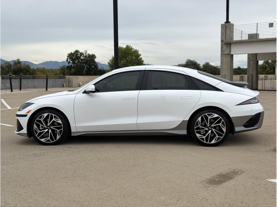 Used 2023 Hyundai Ioniq 6 SEL AWD/4WD image 4