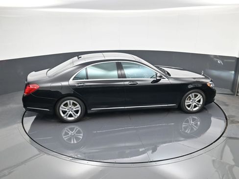 Used 2017 Mercedes-Benz S 550 4MATIC Sedan image 32