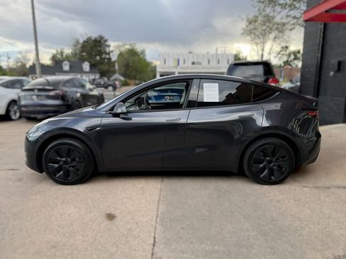 Used 2024 Tesla Model Y Long Range AWD/4WD image 34