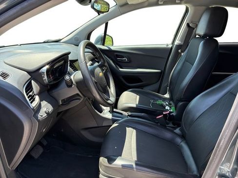 Certified 2021 Chevrolet Trax LT AWD/4WD image 11