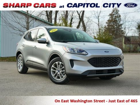 Used 2022 Ford Escape SE image 1