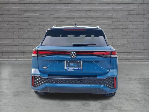 New 2026 Volkswagen Tiguan SE R-Line FWD image 4