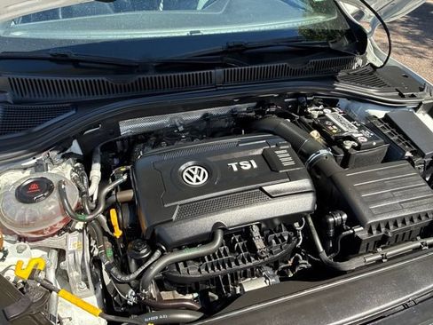 Used 2019 Volkswagen Jetta GLI Autobahn FWD image 9