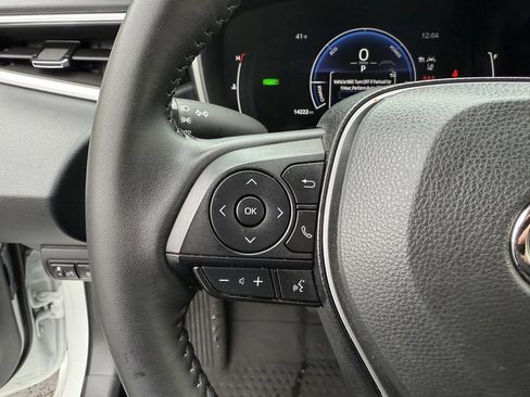 Certified 2024 Toyota Corolla XLE image 28