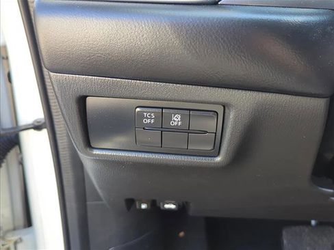 Used 2019 MAZDA CX-5 Touring image 12