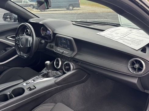 Used 2019 Chevrolet Camaro LT image 18