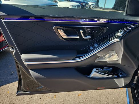 Certified 2025 Mercedes-Benz S 580 4MATIC Sedan image 22