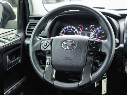 Used 2019 Toyota 4Runner TRD Off-Road AWD/4WD image 27
