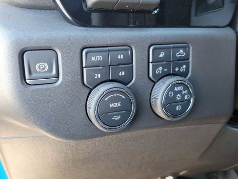 Certified 2025 Chevrolet Silverado 1500 ZR2 w/ Technology Package image 19